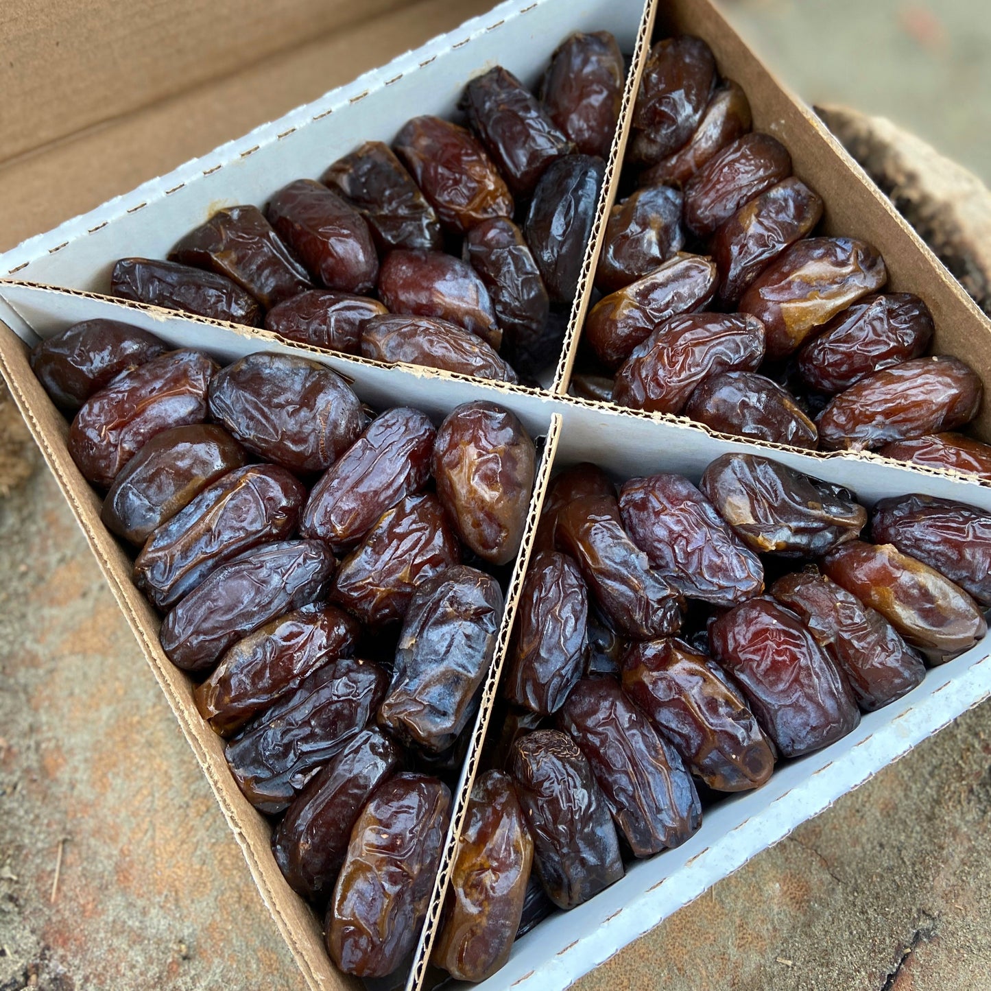 Soft Rutab Medjool Dates